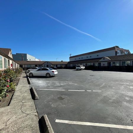 Holiday Motel Портленд Экстерьер фото