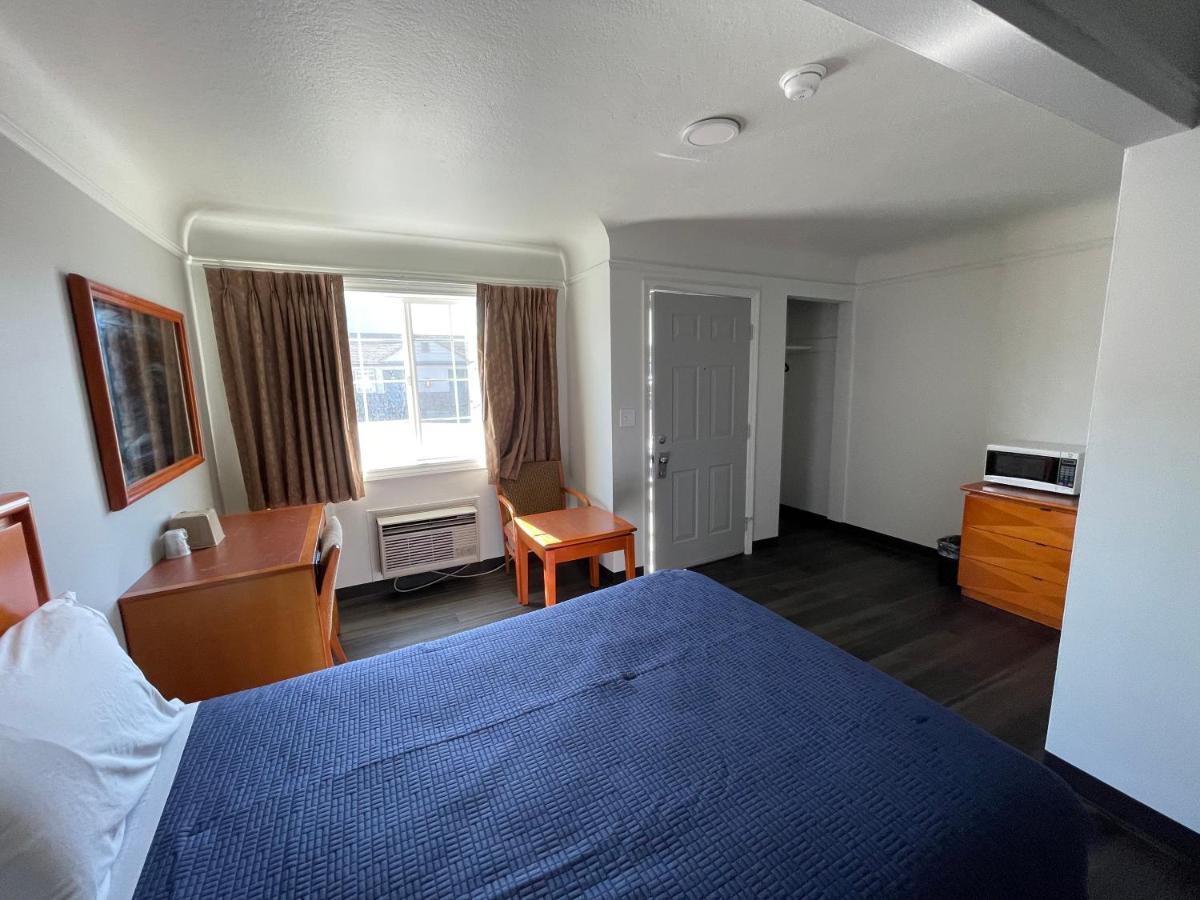 Holiday Motel Портленд Экстерьер фото